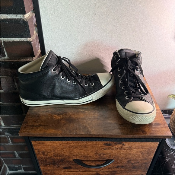 Leather Converse Chuck Taylor High Tops - Sz 11 - EUC - Picture 1 of 4